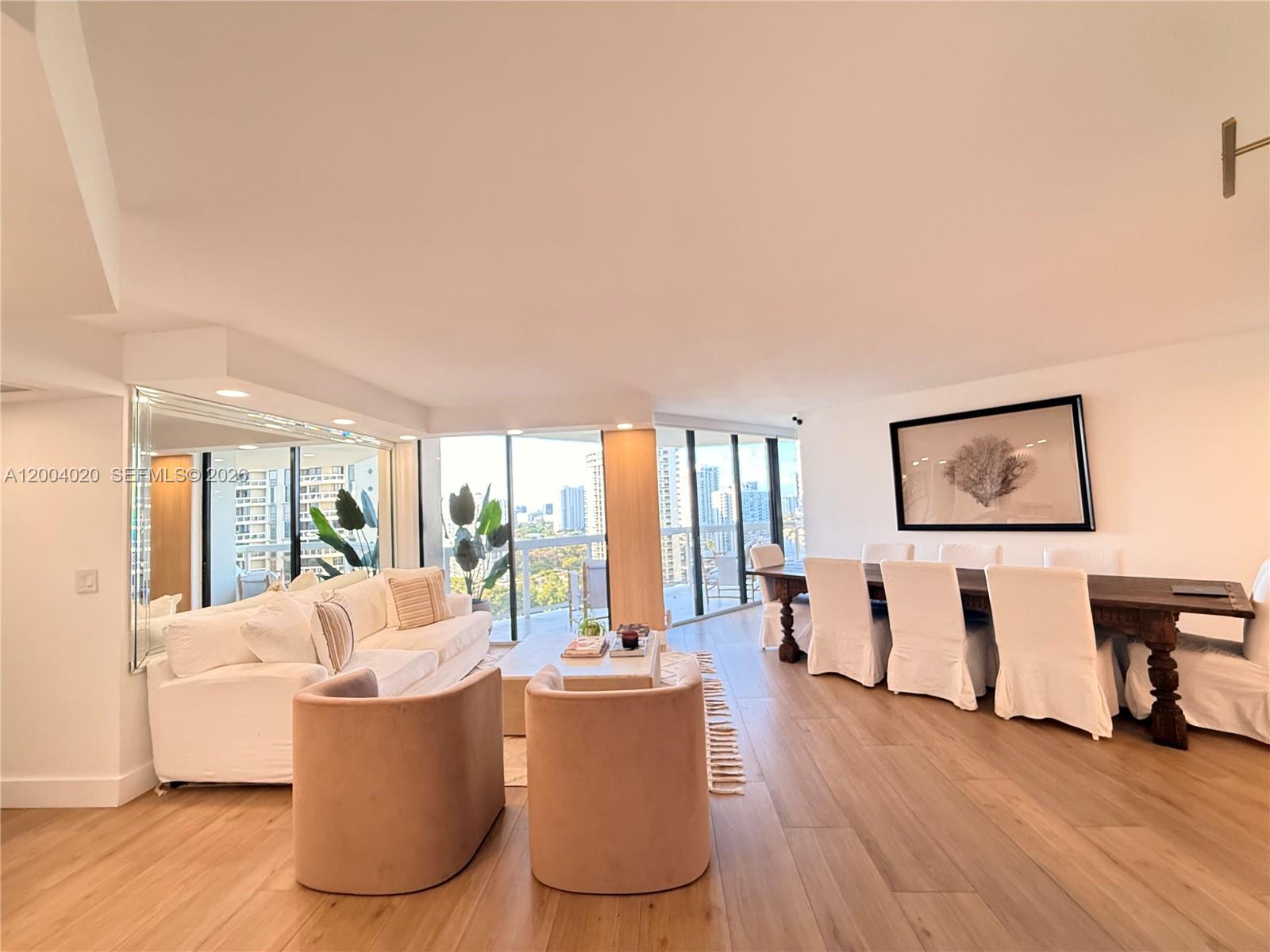 20185 E Country Club Dr 1907