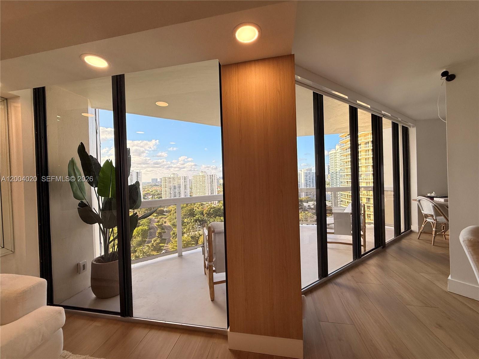 THE LANDMARK CONDO - Residential