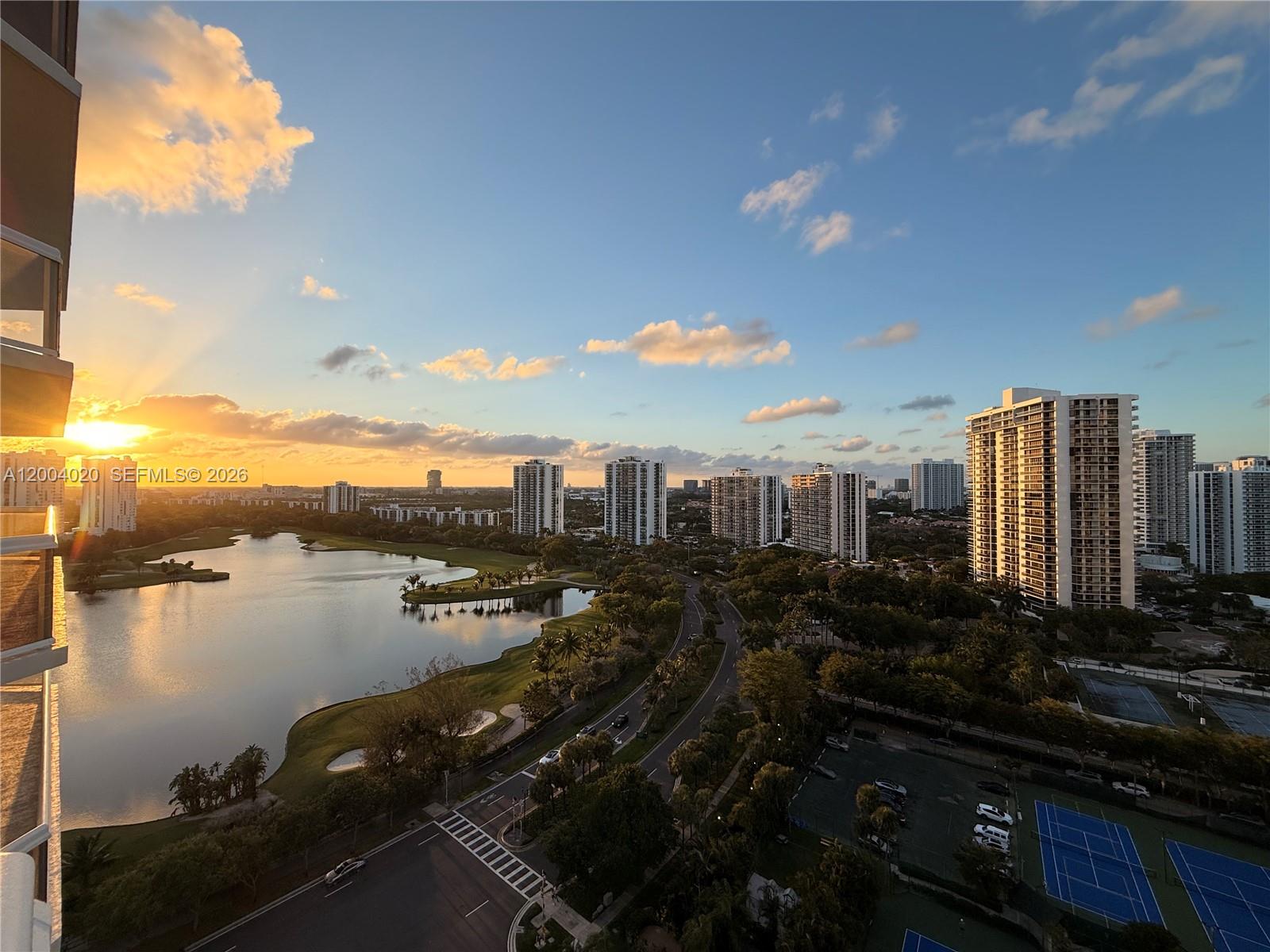 THE LANDMARK CONDO - Residential