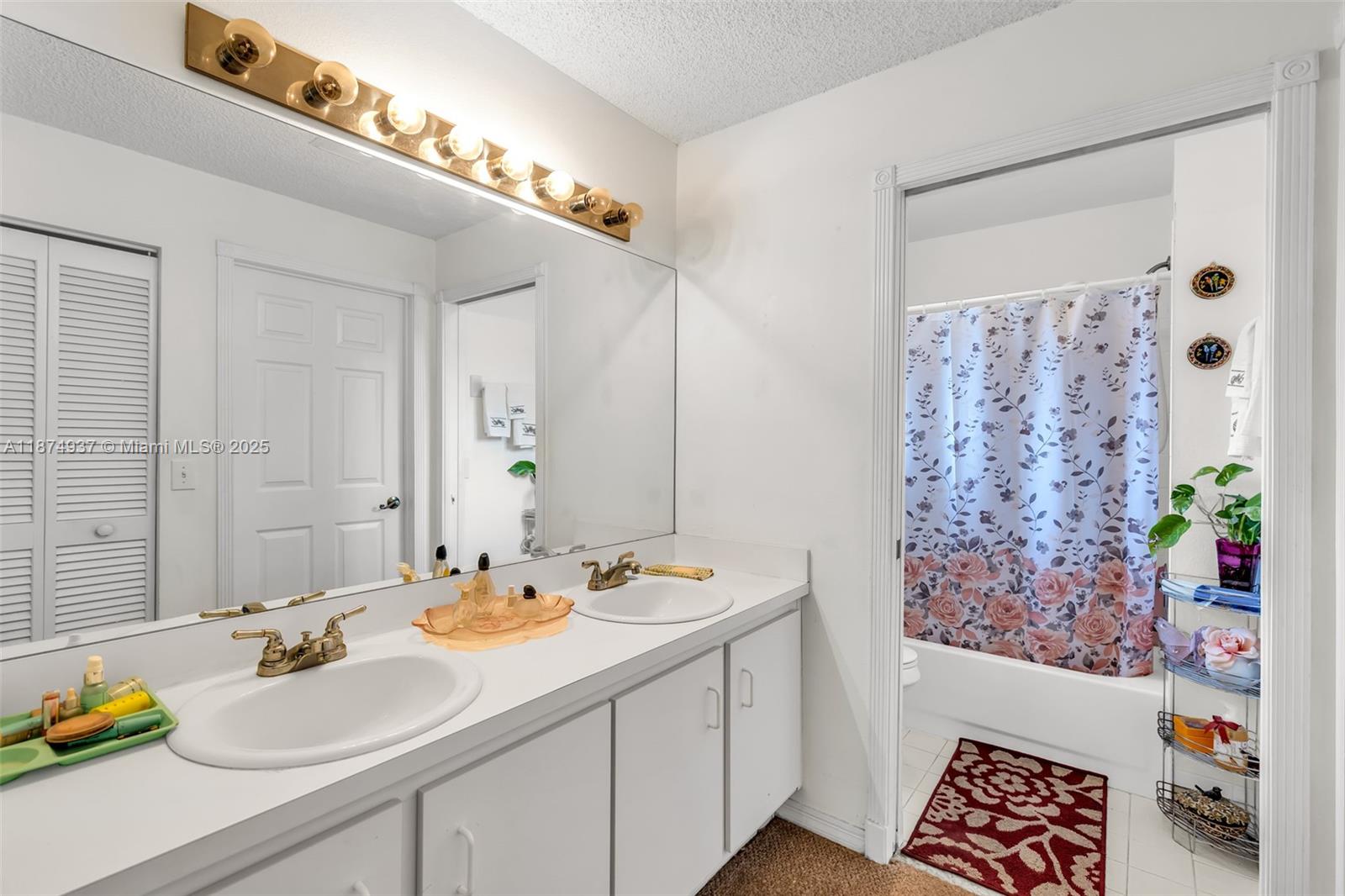 TWIN FOUNTAINS PHASE TWO - Residential