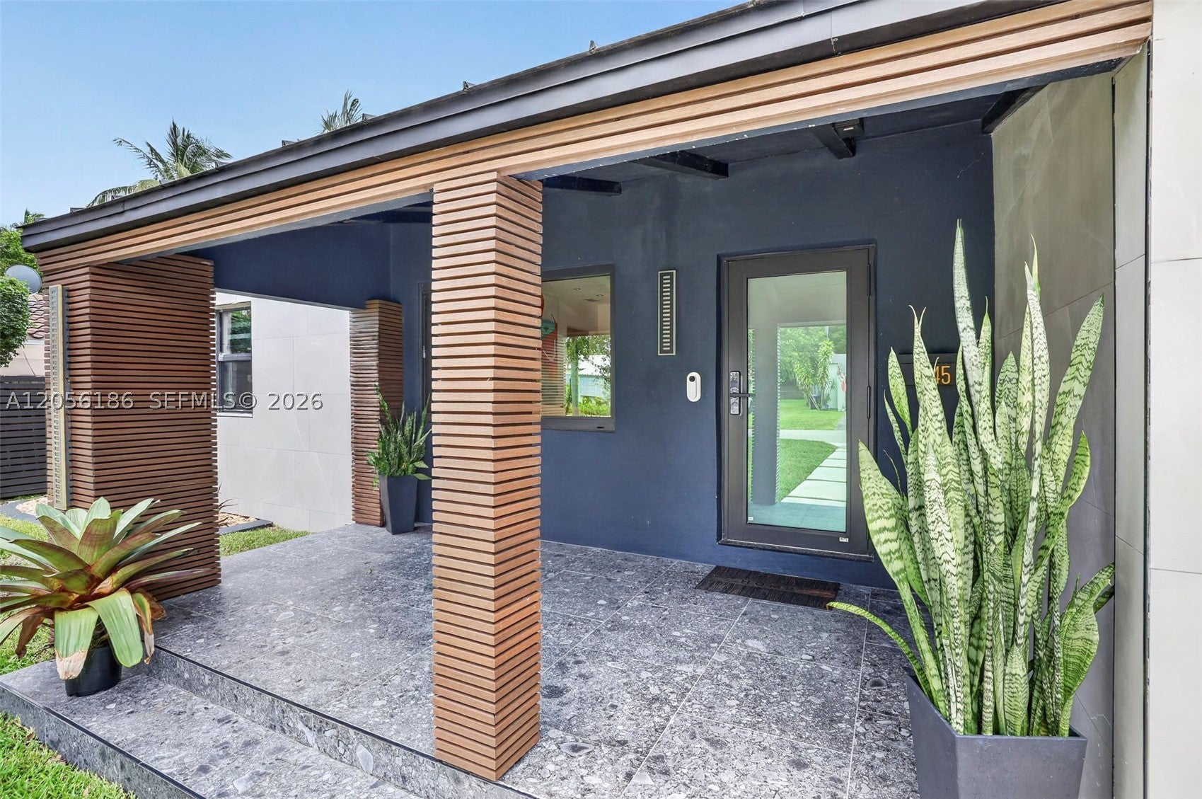 545 NE 9th Ave
