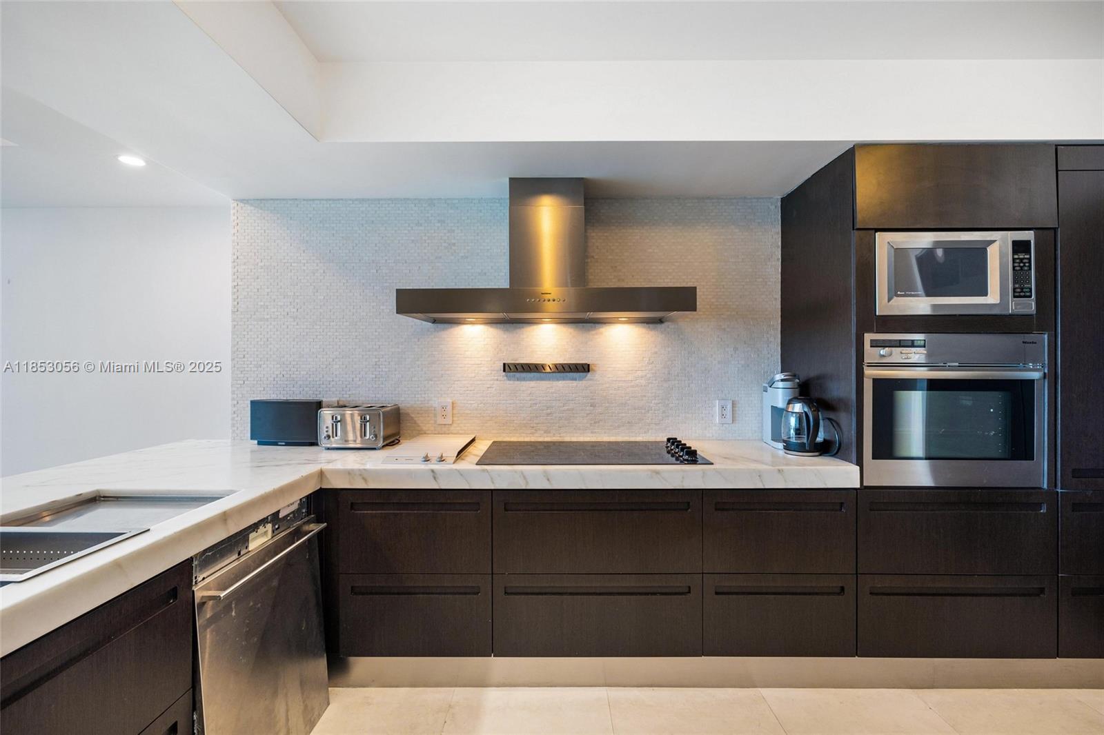 JADE RESIDENCES AT BRICKE - Residential Lease