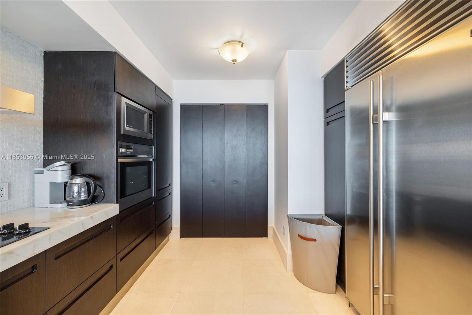 JADE RESIDENCES AT BRICKE - Residential Lease