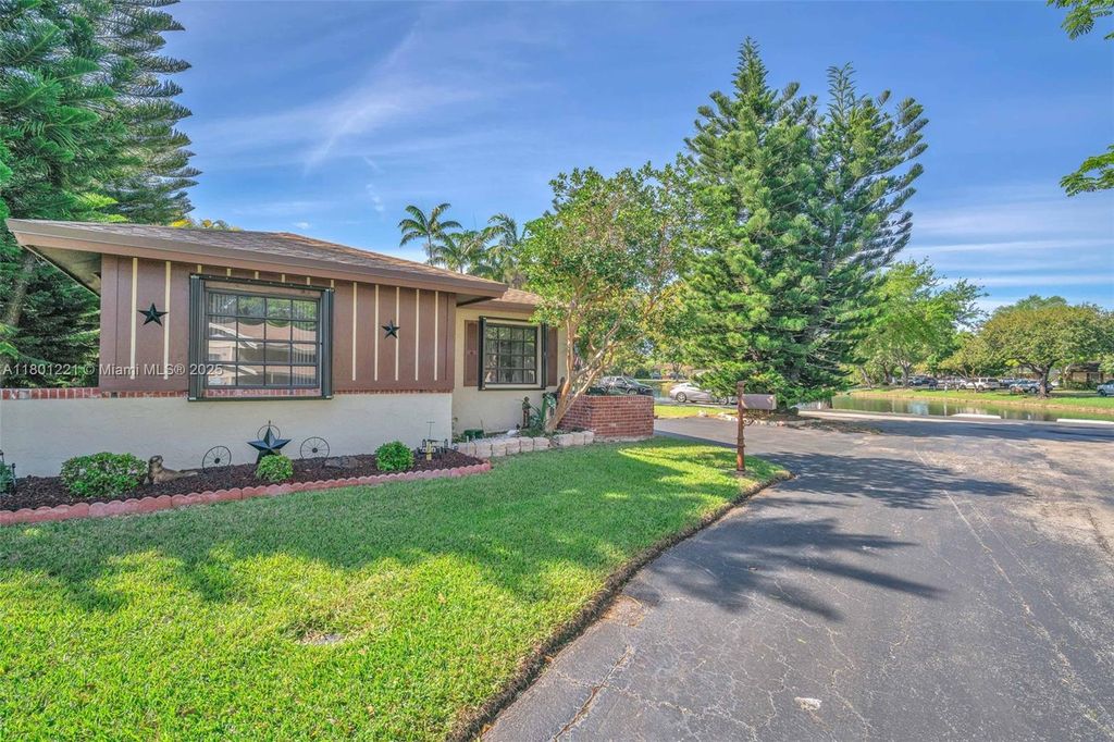 Photo of 2218 Nova Village Dr, Davie, FL 33317 (MLS # A11801221)