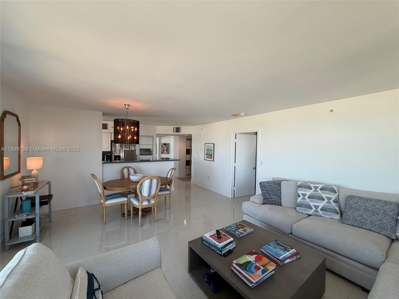 90 Alton Rd 2611