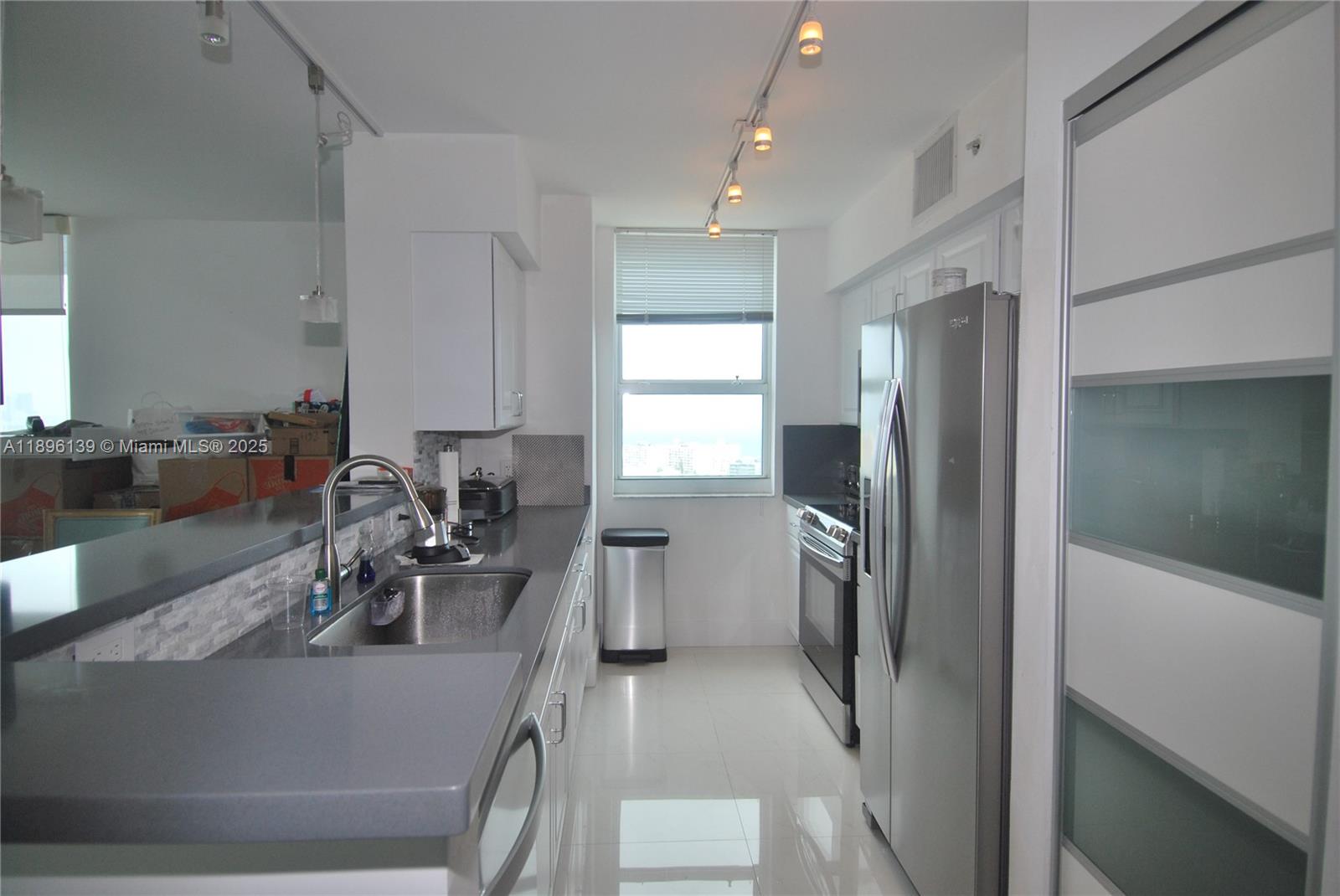90 Alton Rd 2611