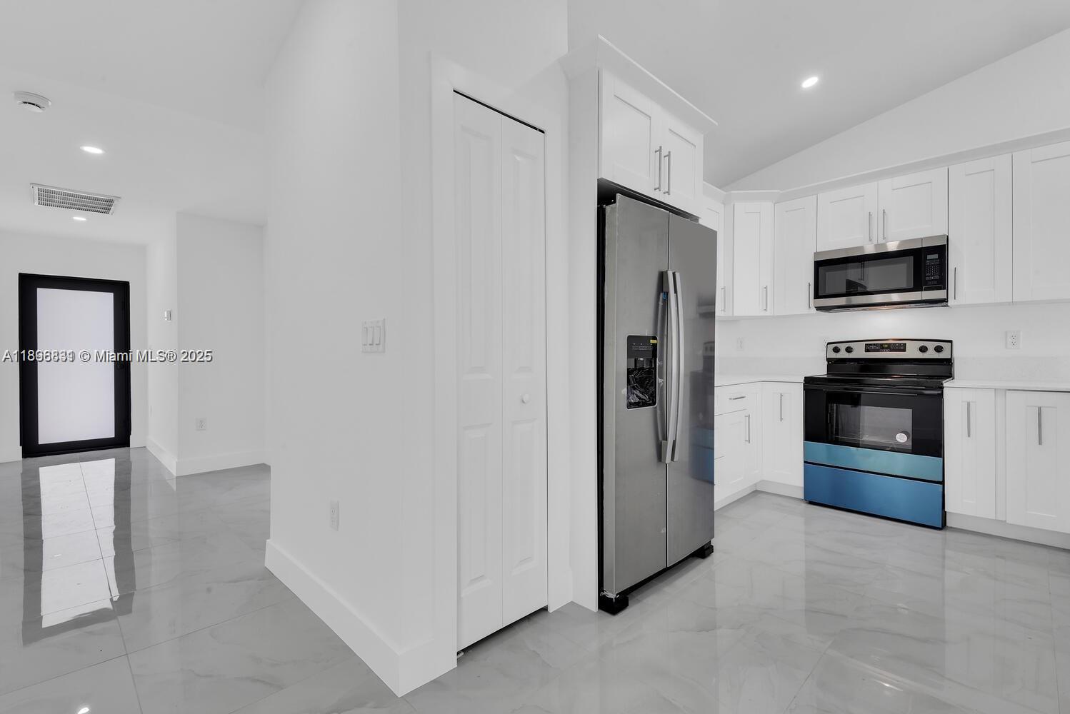 LEHIGH ESTATES - Residential Income