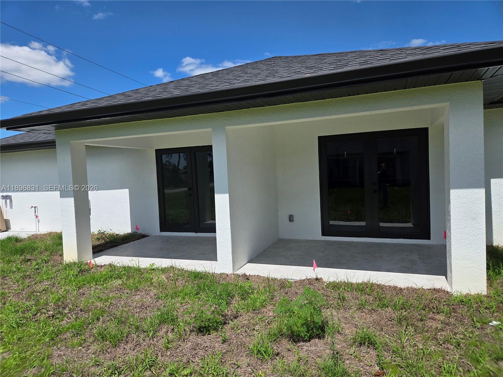 LEHIGH ESTATES - Residential Income