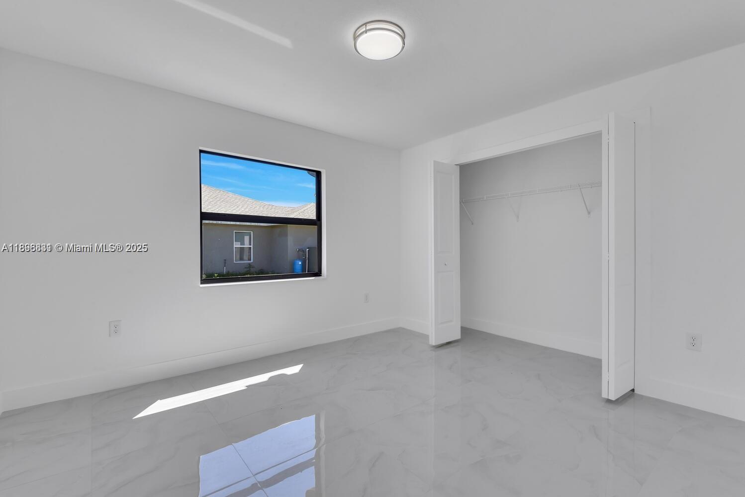 LEHIGH ESTATES - Residential Income