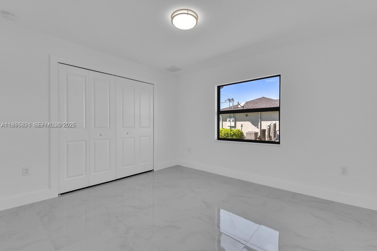 LEHIGH ESTATES - Residential Income