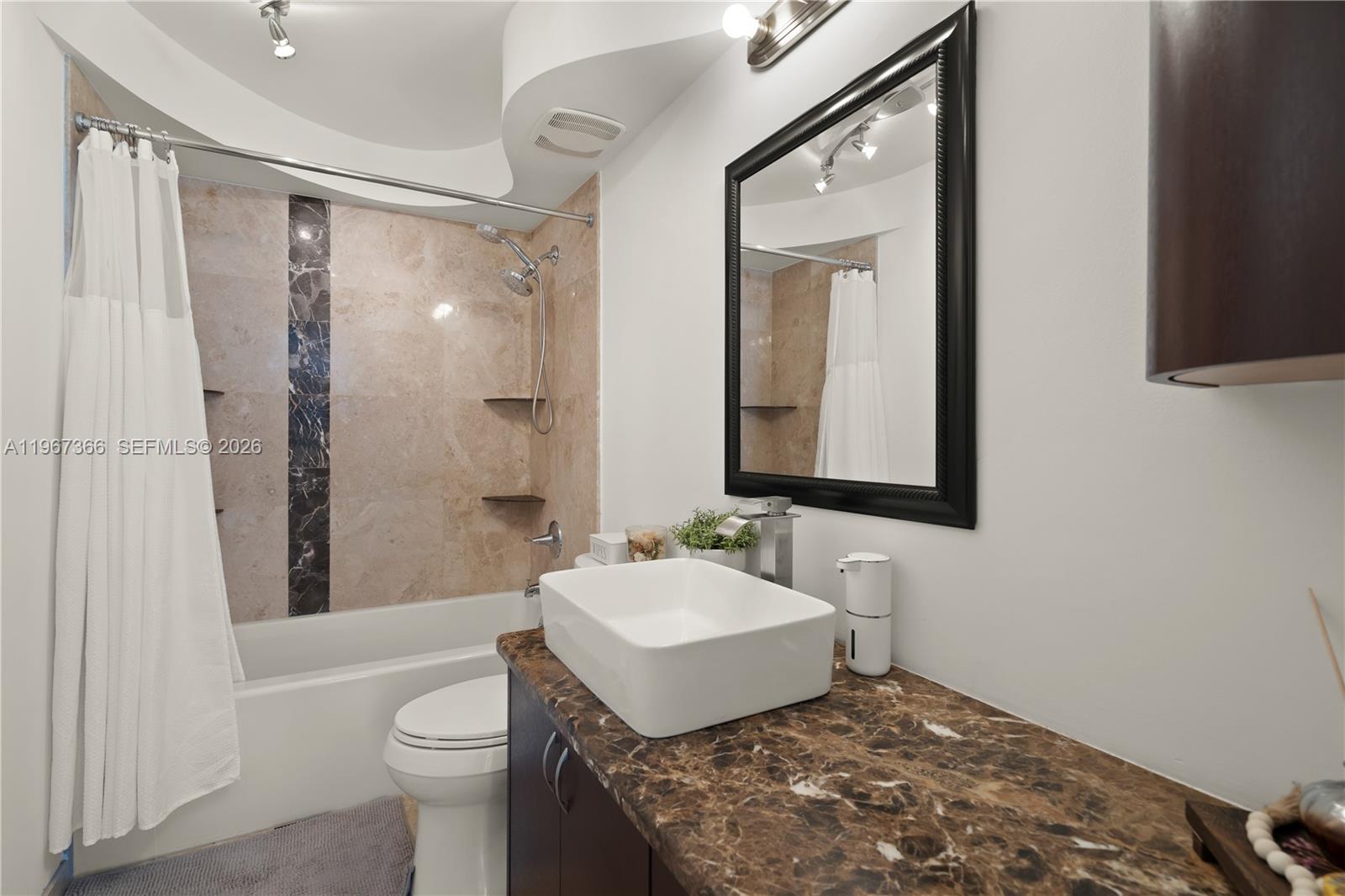 CLIFTON CONDO - Residential