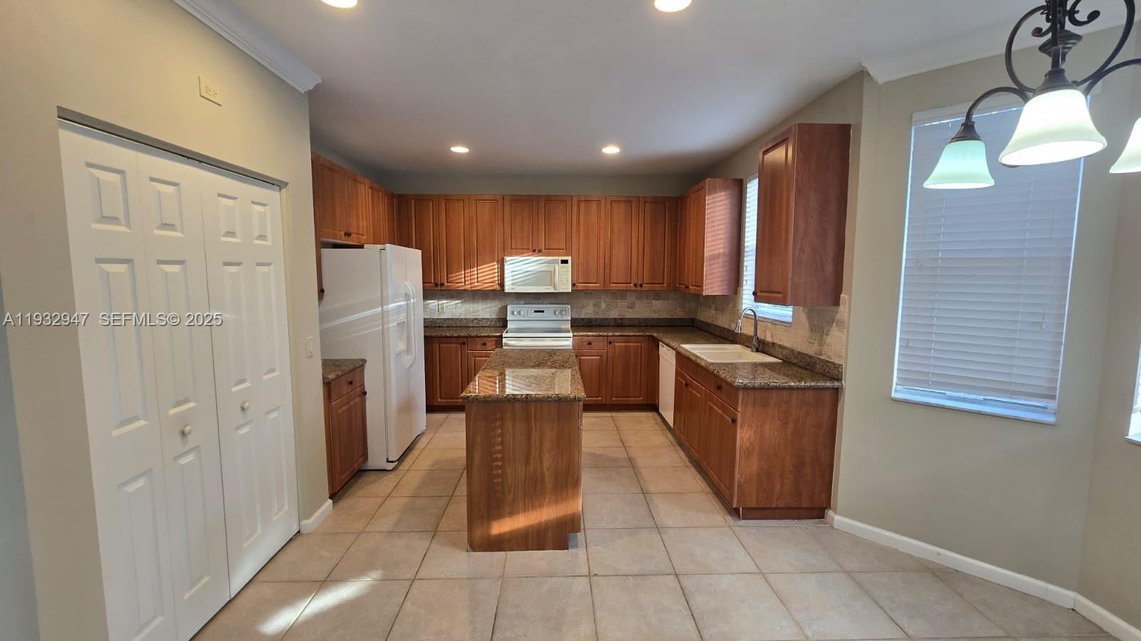 107 Hidden Hollow Dr