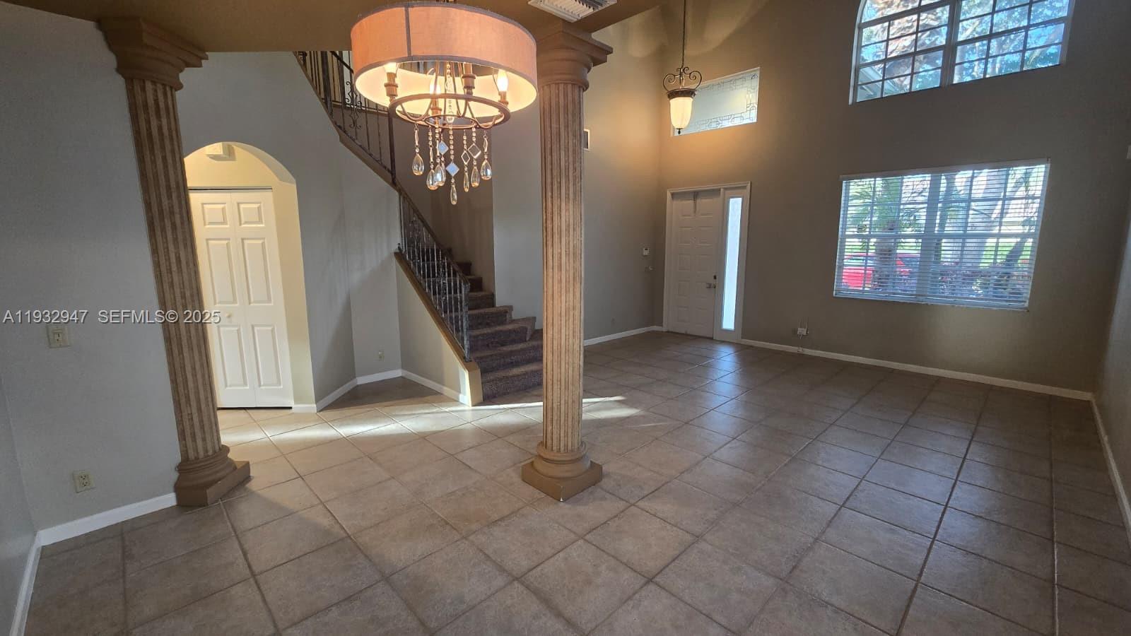 107 Hidden Hollow Dr