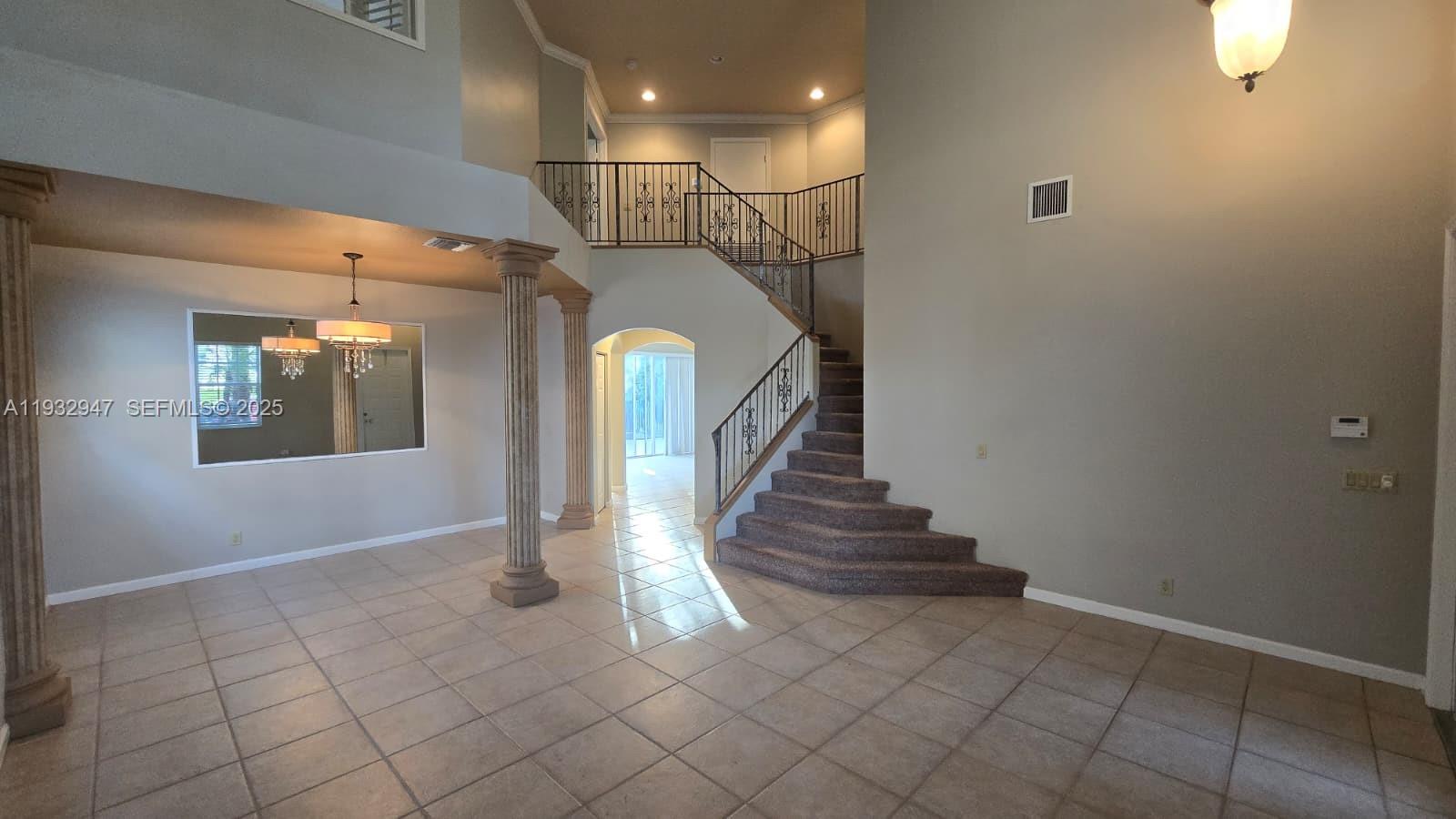 107 Hidden Hollow Dr