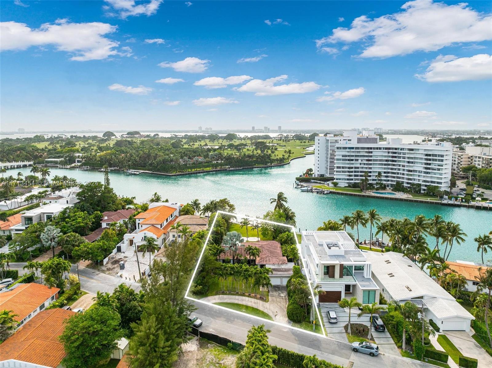 ALTOS DEL MAR NO 5 - Residential
