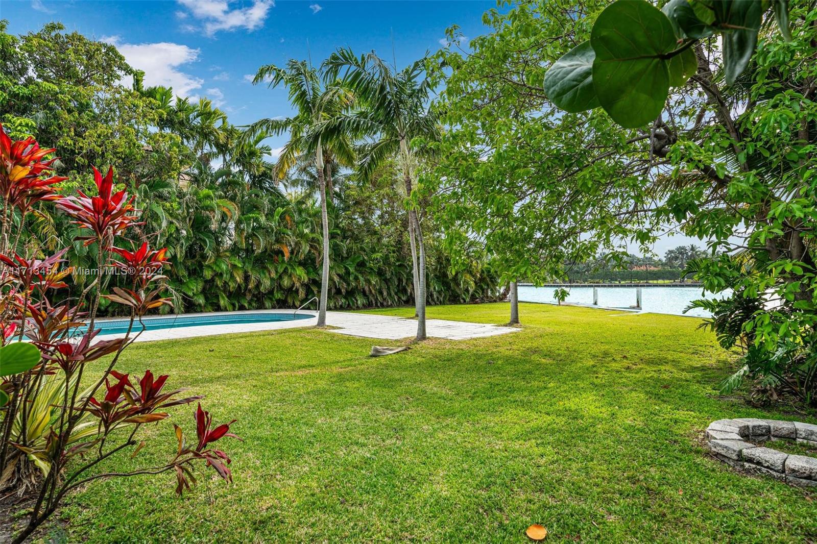ALTOS DEL MAR NO 5 - Residential