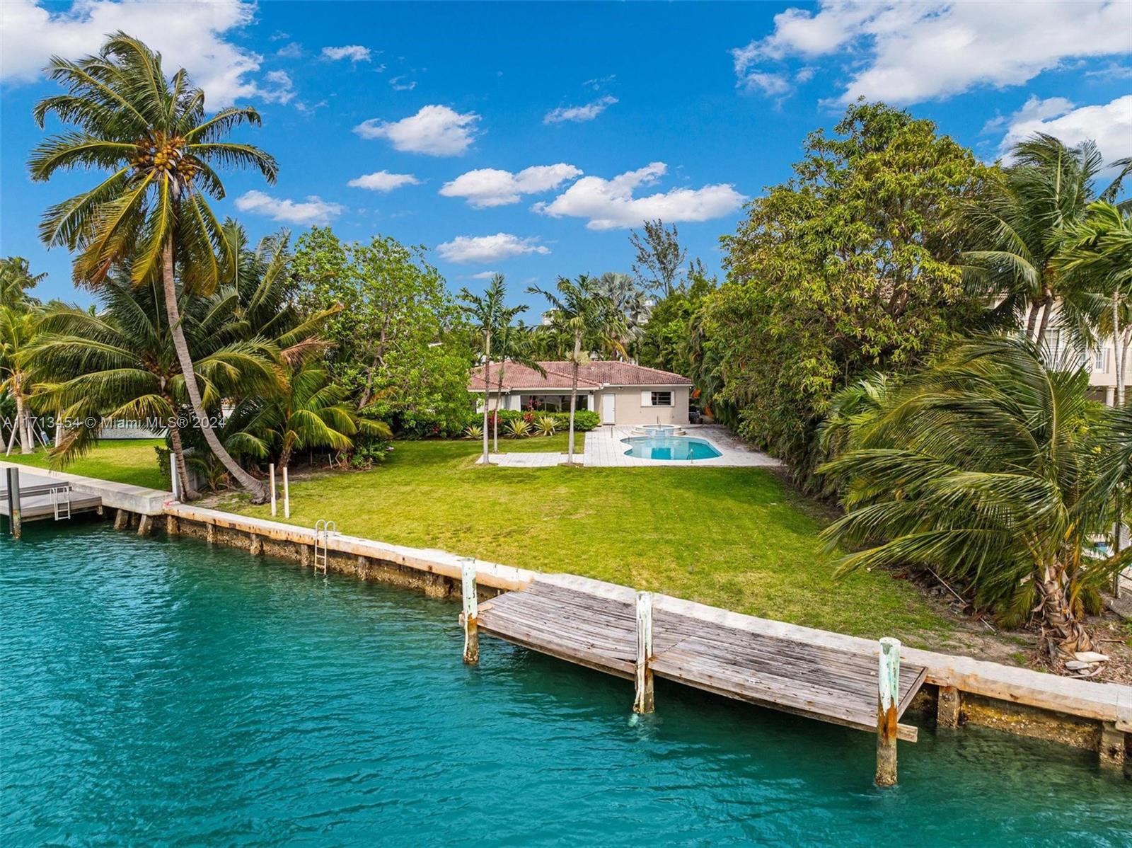 ALTOS DEL MAR NO 5 - Residential