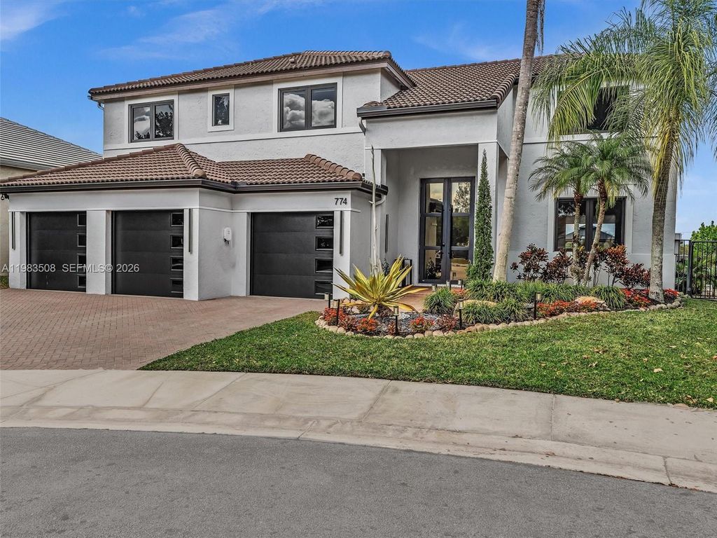 Photo of 774 Heritage Dr, Weston, FL 33326 (MLS # A11983508)