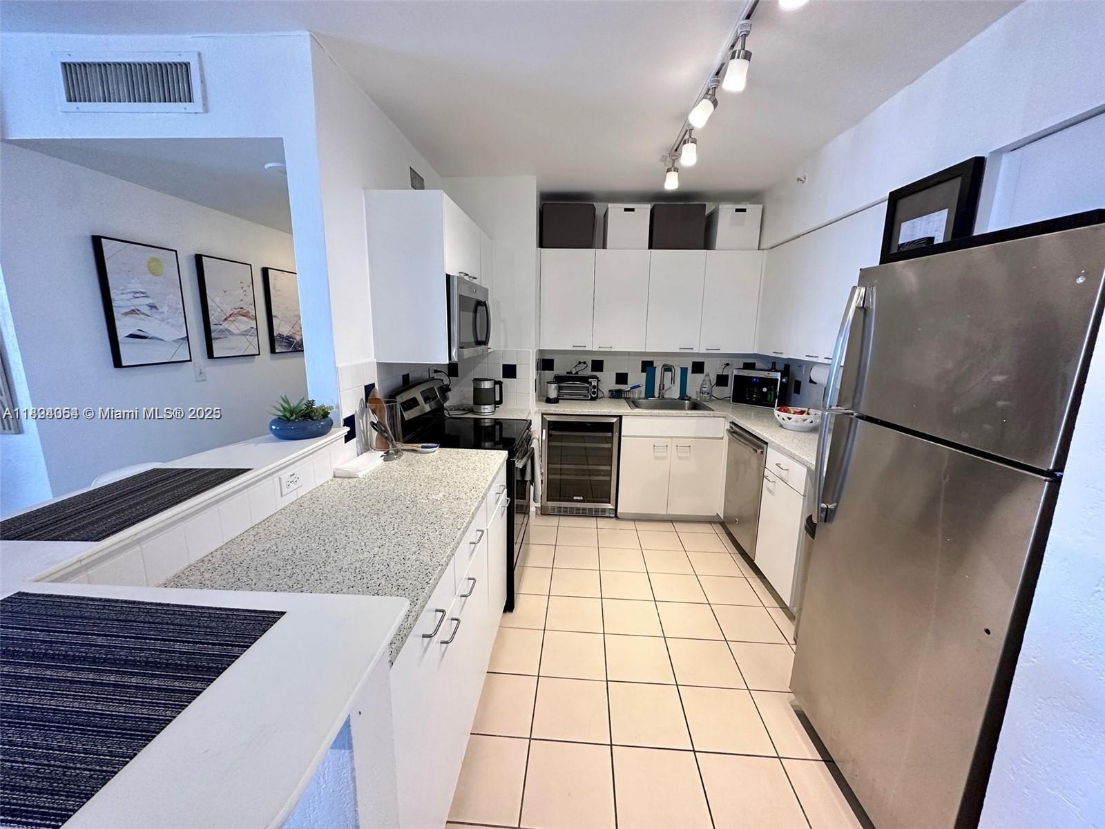 1500 Bay Rd 1002S