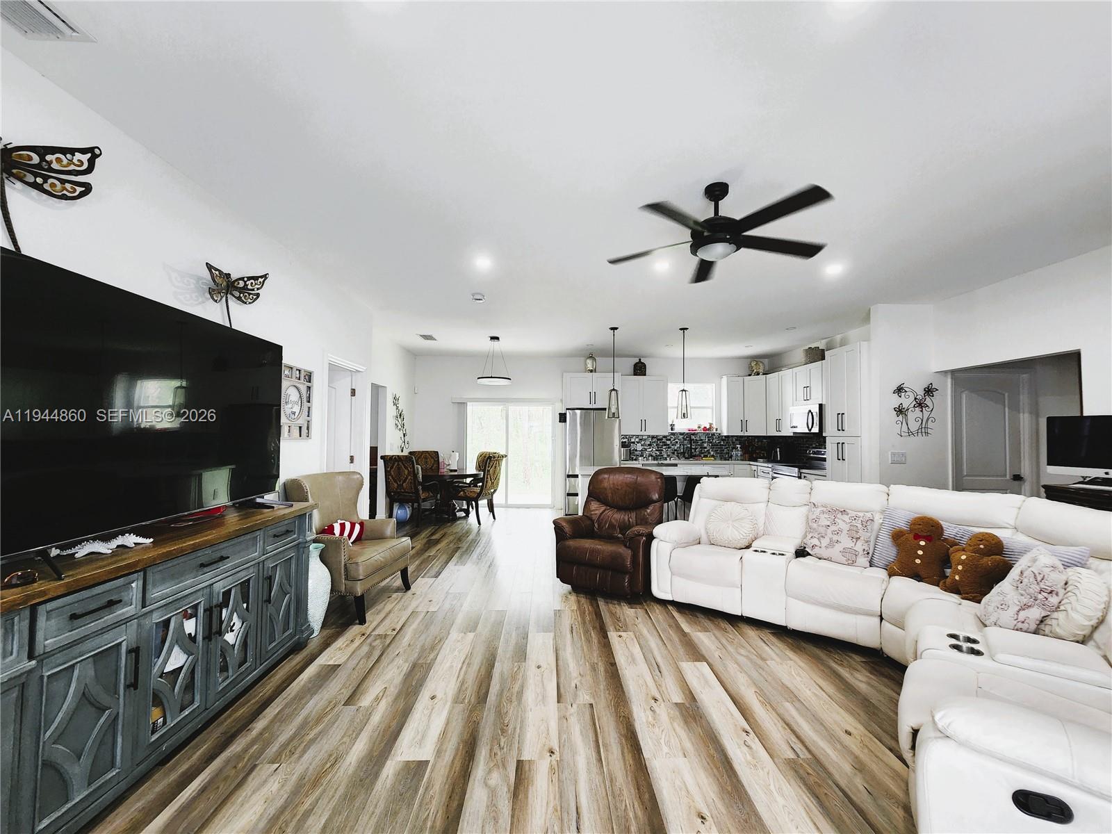 GOLDEN GATE ESTATES - Residential