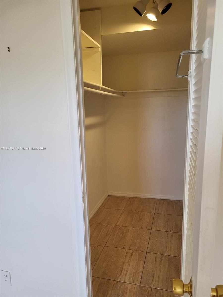 MEADOWBROOK CONDO APTS BL - Residential