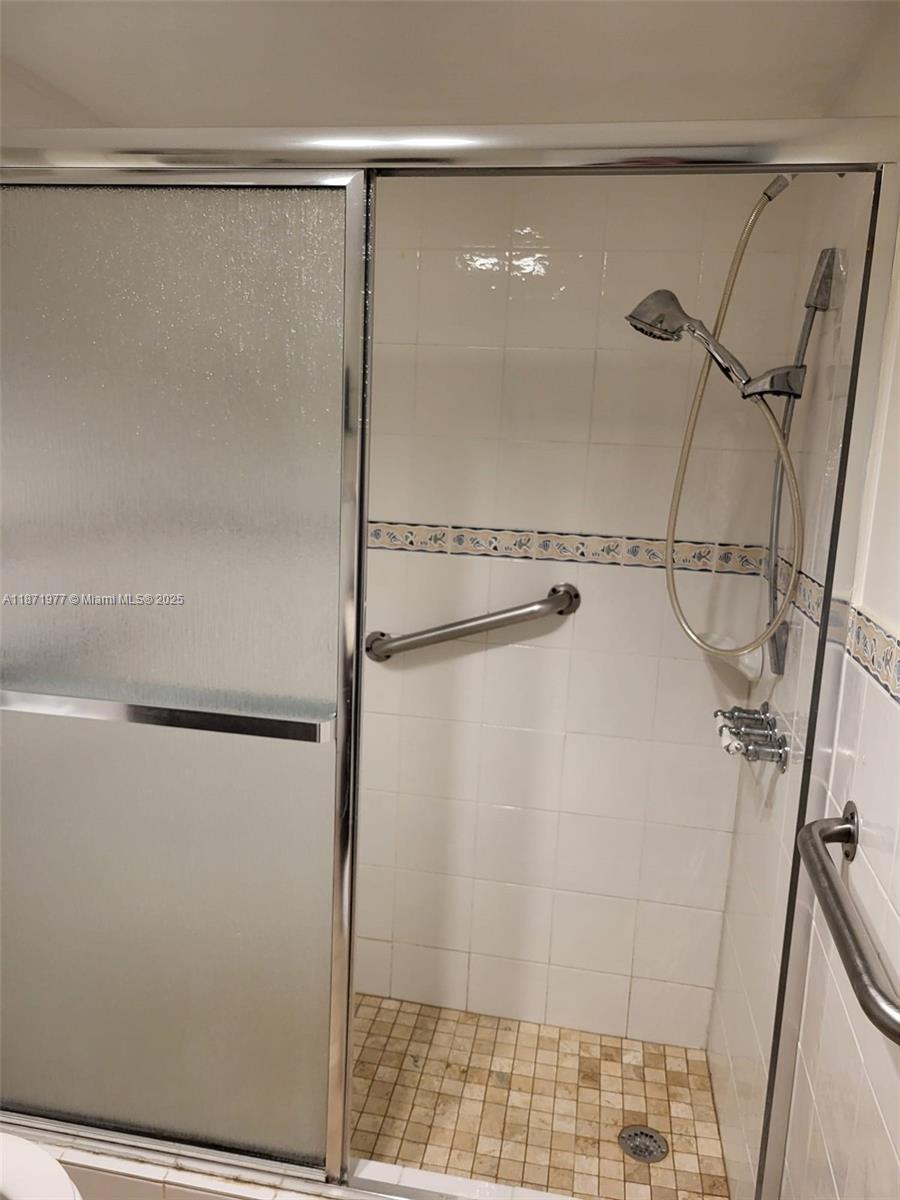 MEADOWBROOK CONDO APTS BL - Residential