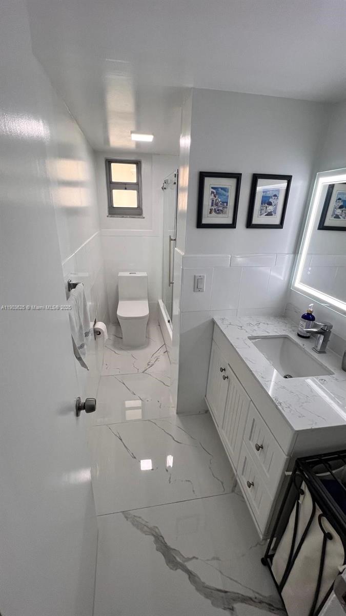 ARCADIA CONDO - Residential Lease