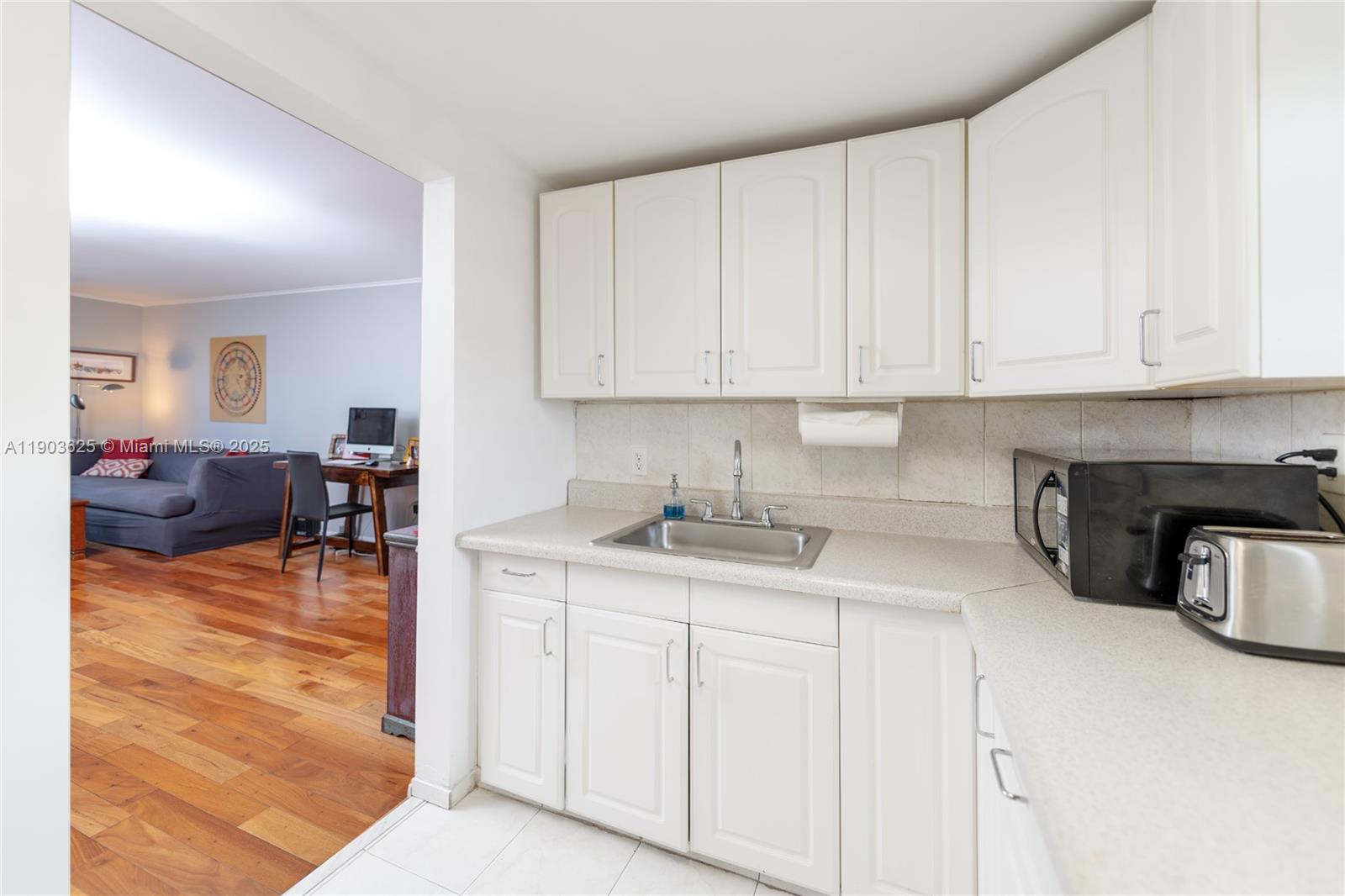 ARCADIA CONDO - Residential Lease