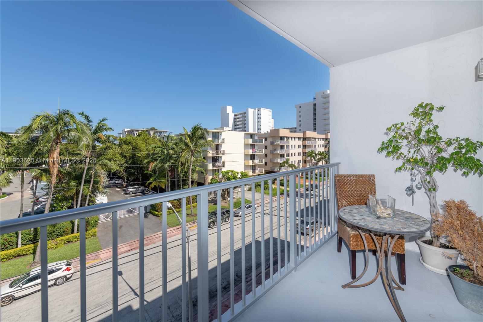 ARCADIA CONDO - Residential Lease