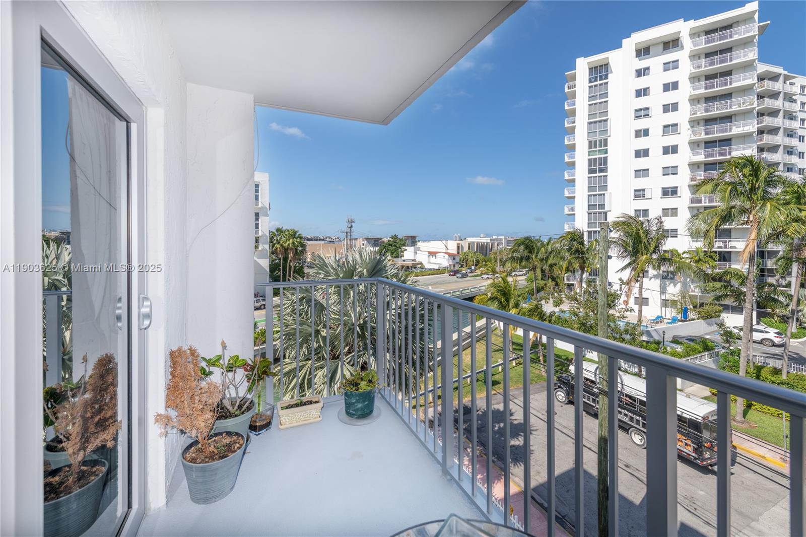 ARCADIA CONDO - Residential Lease