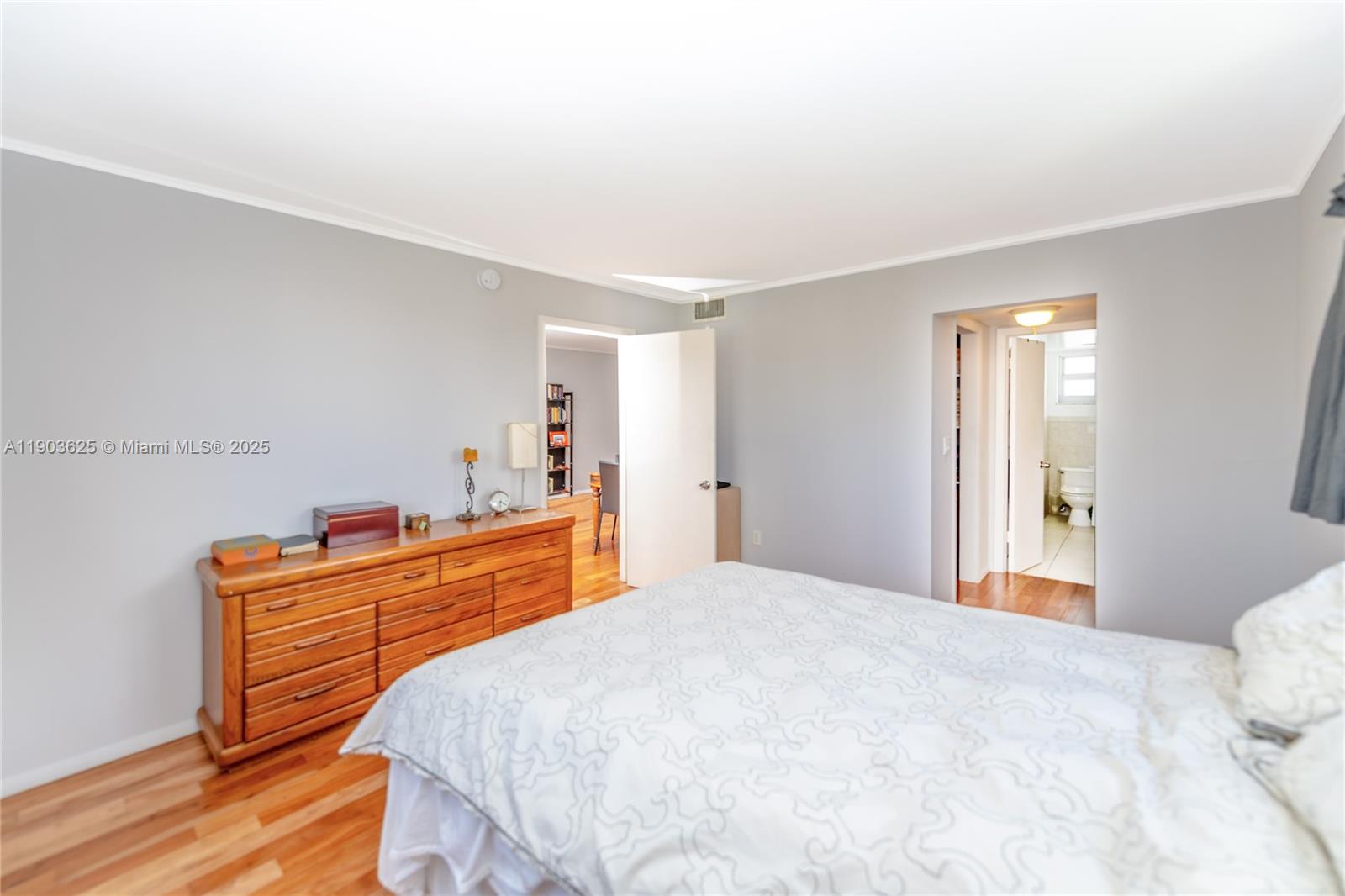 ARCADIA CONDO - Residential Lease