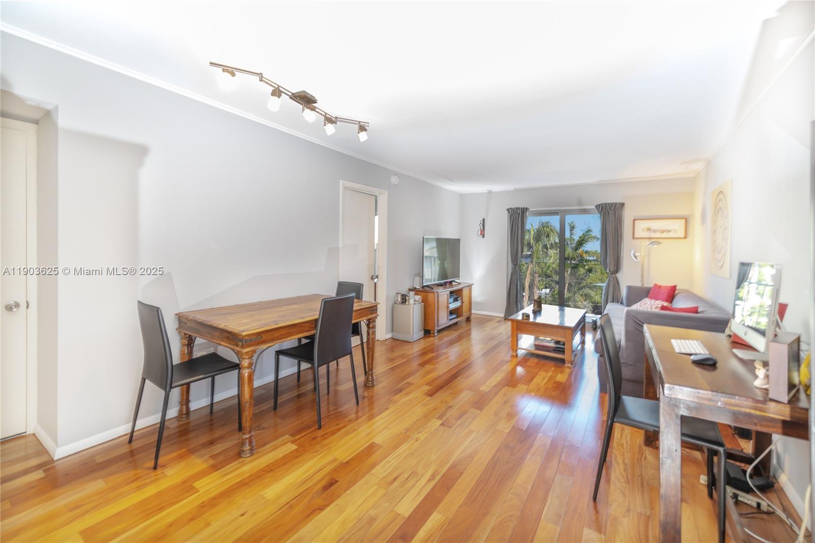 ARCADIA CONDO - Residential Lease