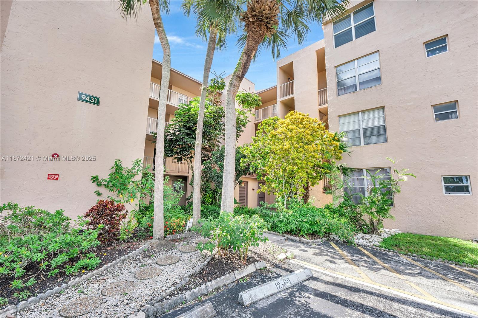 Wow! Beautiful 2 Bed/2 Bath Condo Located In Live Oak Community At Pine Island Ridge Country Club! This Is A Second-floor Unit With Garden And Pool Views. Updated Modern Kitchen with SS Appliances, Wood Cabinets & Quartz Countertops. The Primary Bedroom Features Wood Flooring, Ceiling Fans & A Closet. Ensuite Bathroom With A White Vanity & Tub/Shower. The Second Bedroom Has Large Tile Flooring With Ceiling Fans & Closet. Guest Bathroom Has A Wood & White Vanity With A Shower. Special Assessments Have Been Paid Off! Community Laundry Room On Every Floor. Near The Country Club And Park. Country Club Features A Gym, Tennis, Restaurants, And Golf. This Property Is Also Available For Rent! Must See!