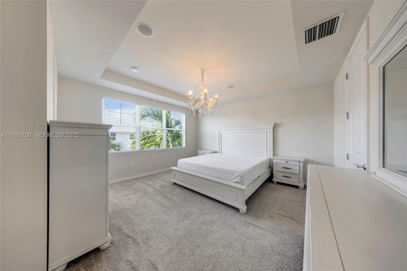 HILLCREST COUNTRY CLUB SO - Residential Lease