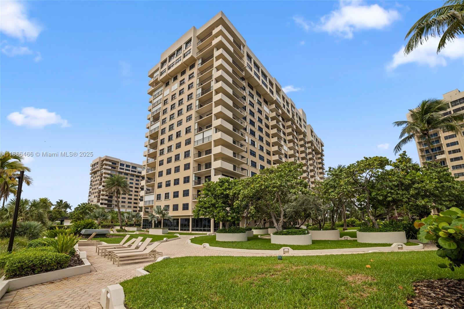 Fully Remodeled, 1 bed 1 and 1/2 Bath, Ocean view Condo at Sea Ranch in Lauderdale by the Sea offering Resort Style living.1080 sq feet of living space. Unit in pristine condition. Outstanding complex with access to beach from the building and plenty of amenities including Tennis courts,3 pools, 3 Open Air gas BBQs, Gym, Sauna,3 open-Air Kitchens with Gas grills, 2 Herb Gardens, beachfront charcoal grills. EV Charging stations, 24-HR Security & Gated Garages and 2 dog parks. Water, Basic internet and basic cable included.
Do not miss this opportunity!!! Unit can be made available partially or fully furnished for an additional monthly fee.Yearly rental.