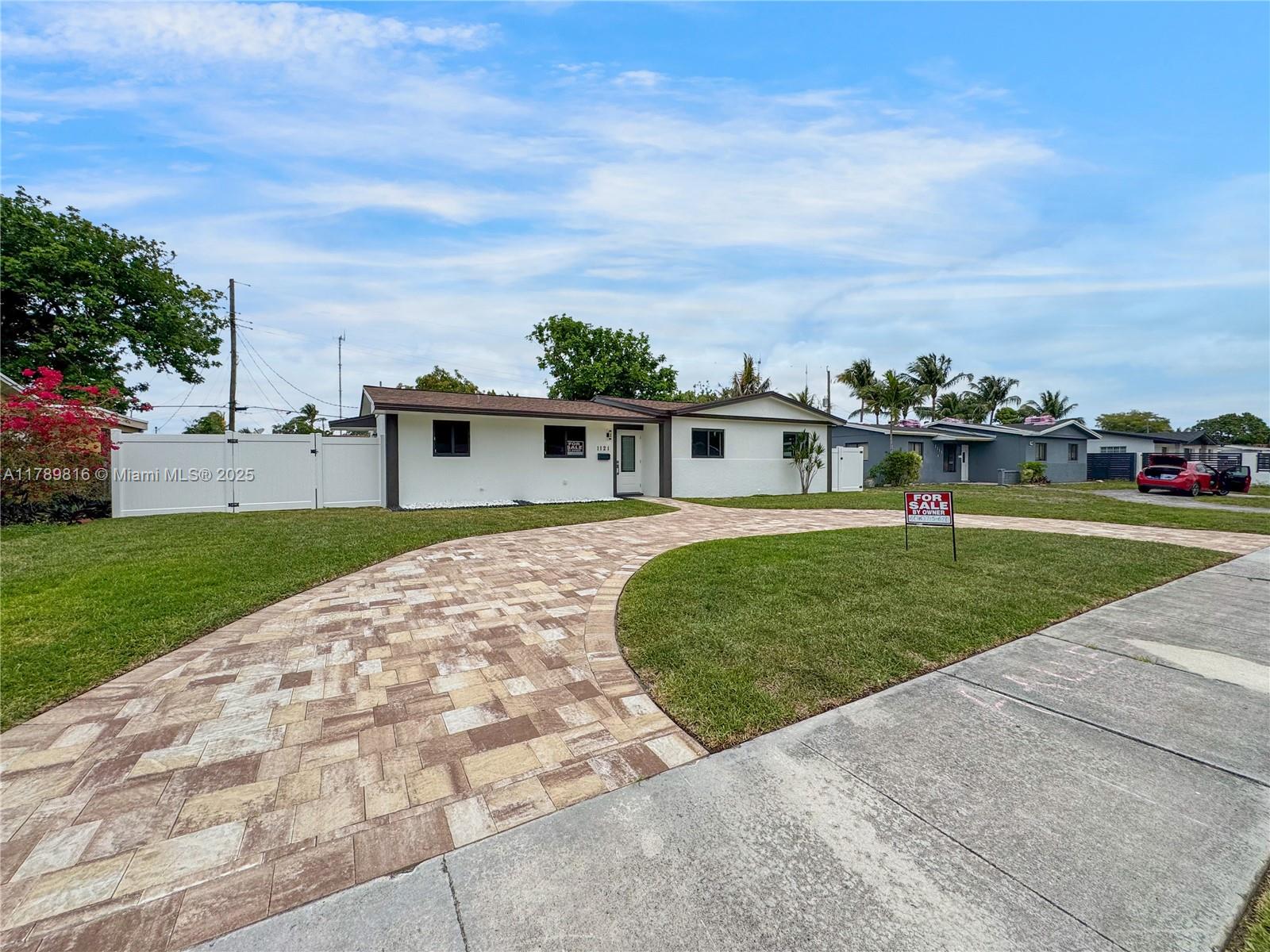 1121 NW 200th St