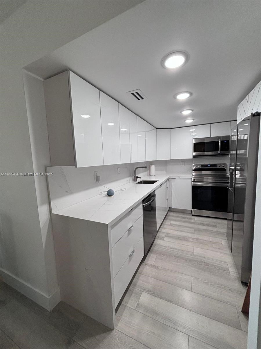 ARLEN HOUSE CONDO - Residential Lease