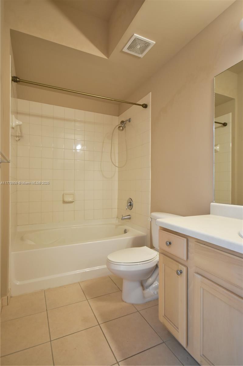 VALENCIA CONDO - Residential