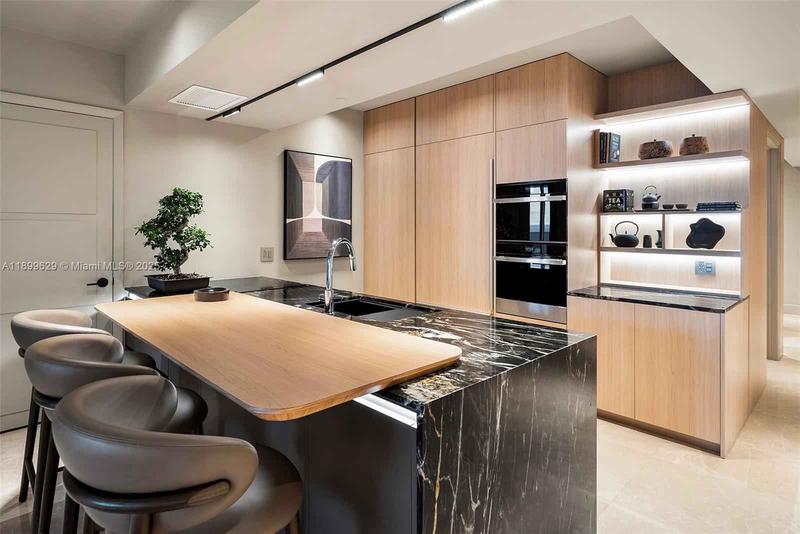 1830 S Ocean Dr 1810