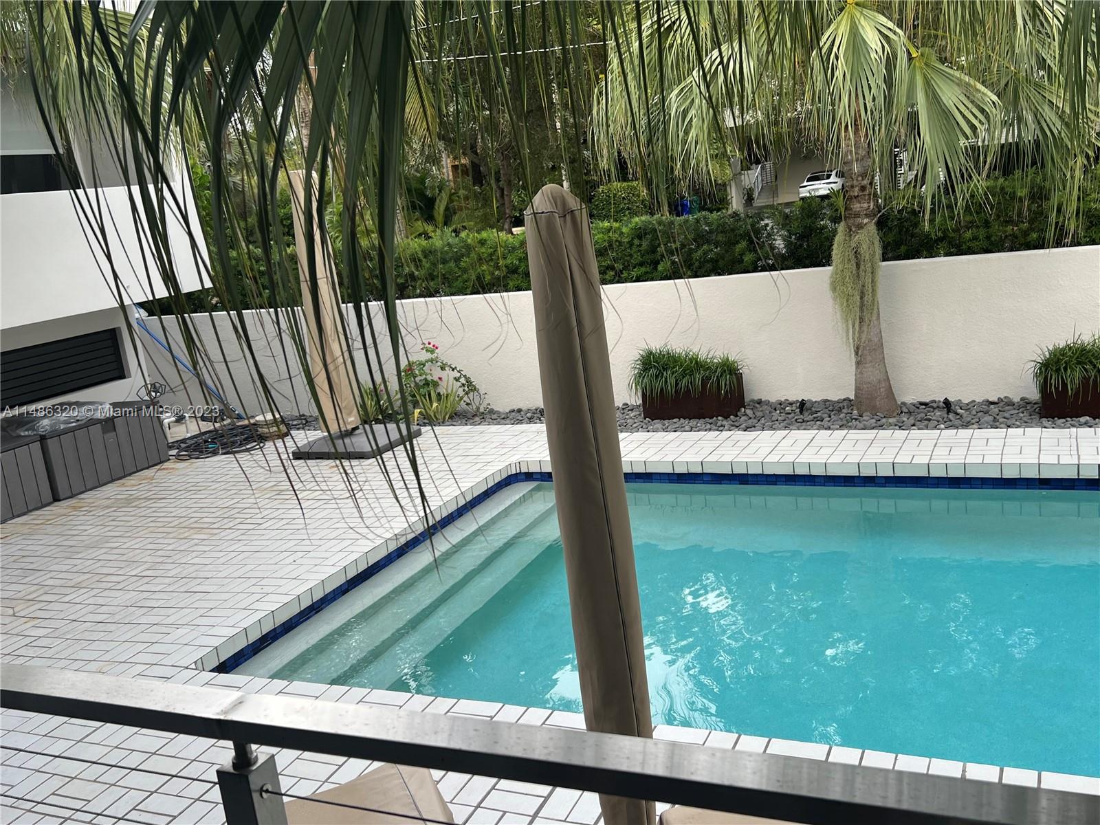 BISCAYNE KEY ESTATES - Residential