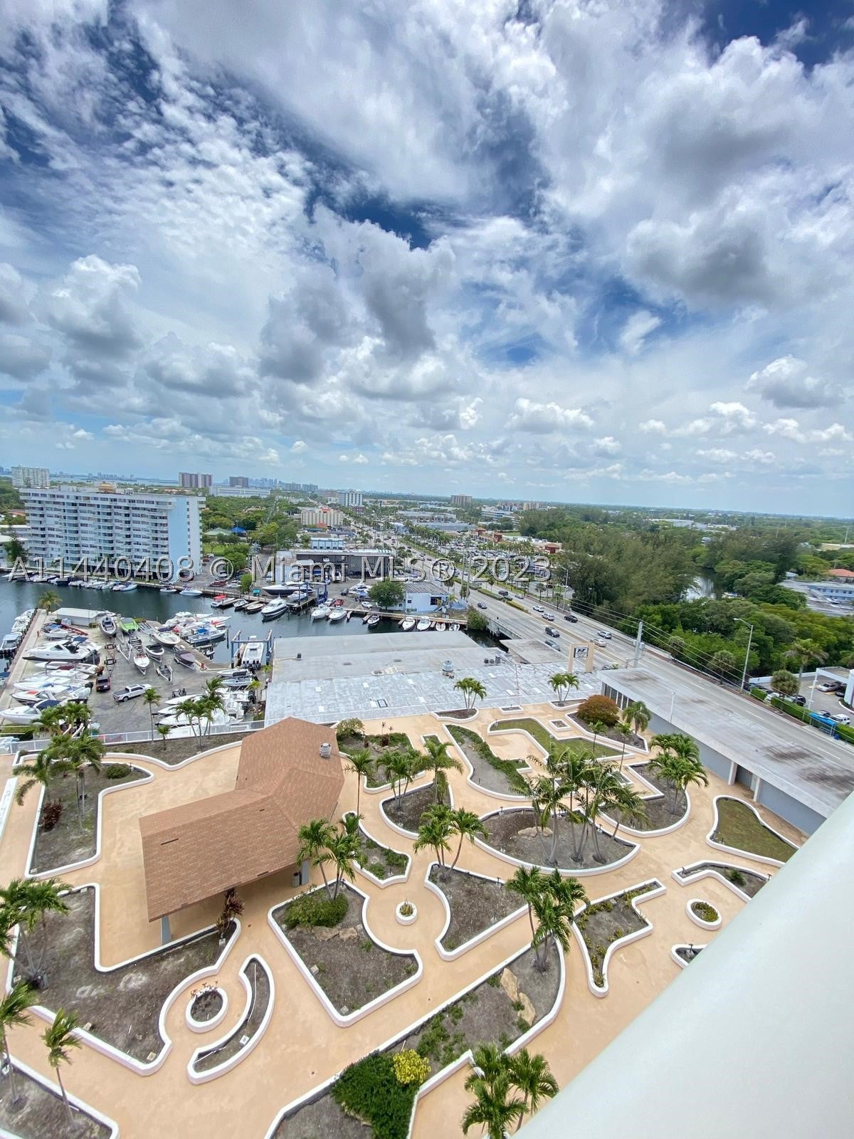 13499 Biscayne Blvd 1408, North Miami FL 33181