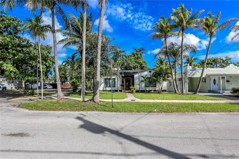 Photo of 3095 NW 3rd St, Miami, FL 33125 (MLS # A12103419)