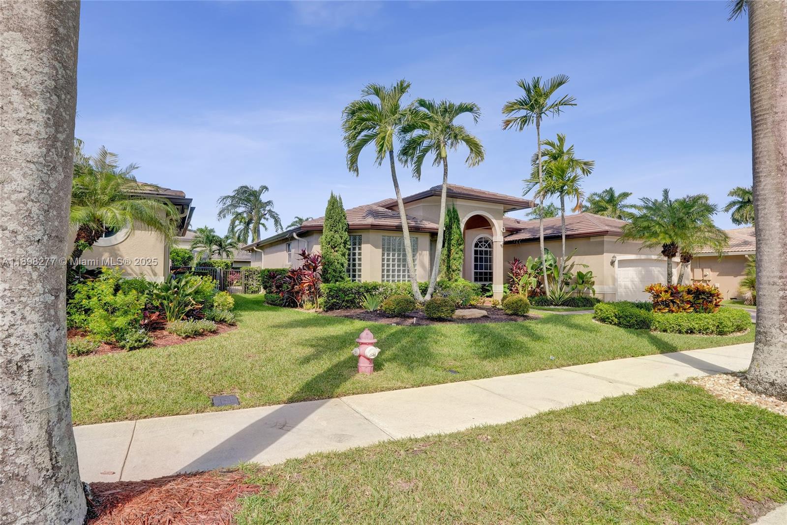 2553 Jardin Mnr