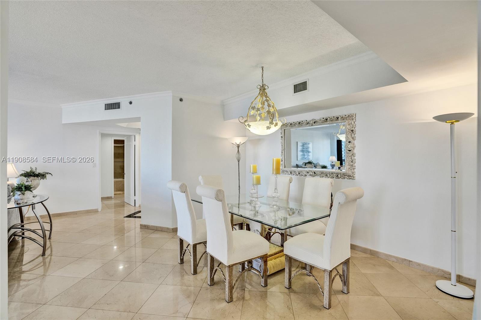 2000 ISL BLVD WILLIAMS IS - Residential