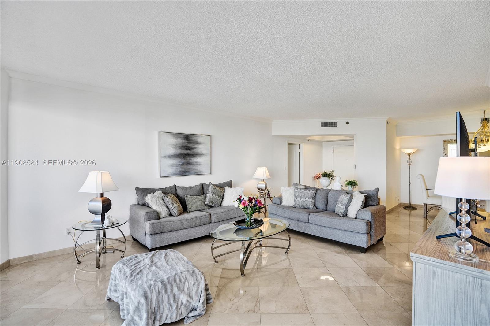 2000 ISL BLVD WILLIAMS IS - Residential