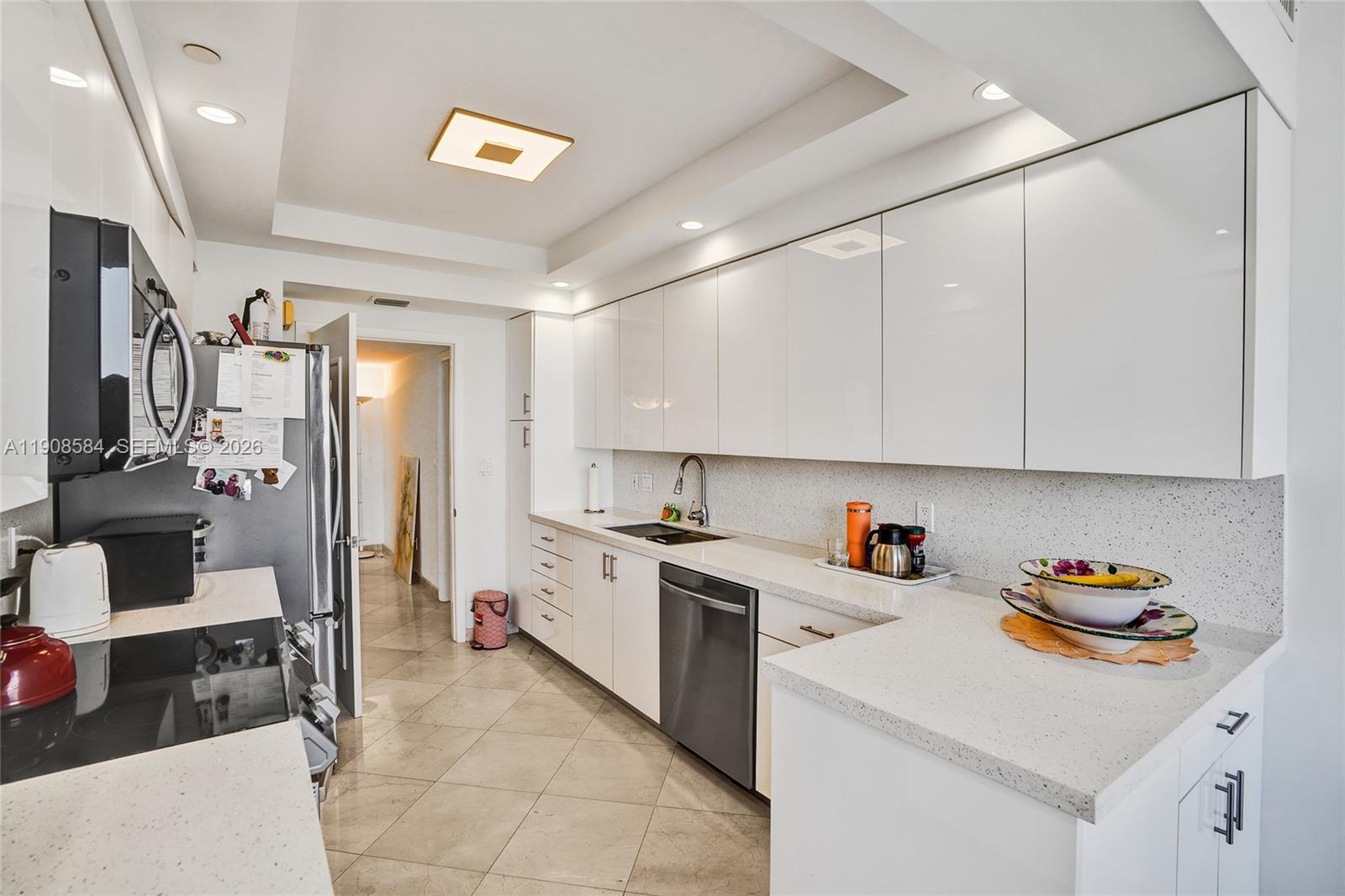 2000 ISL BLVD WILLIAMS IS - Residential