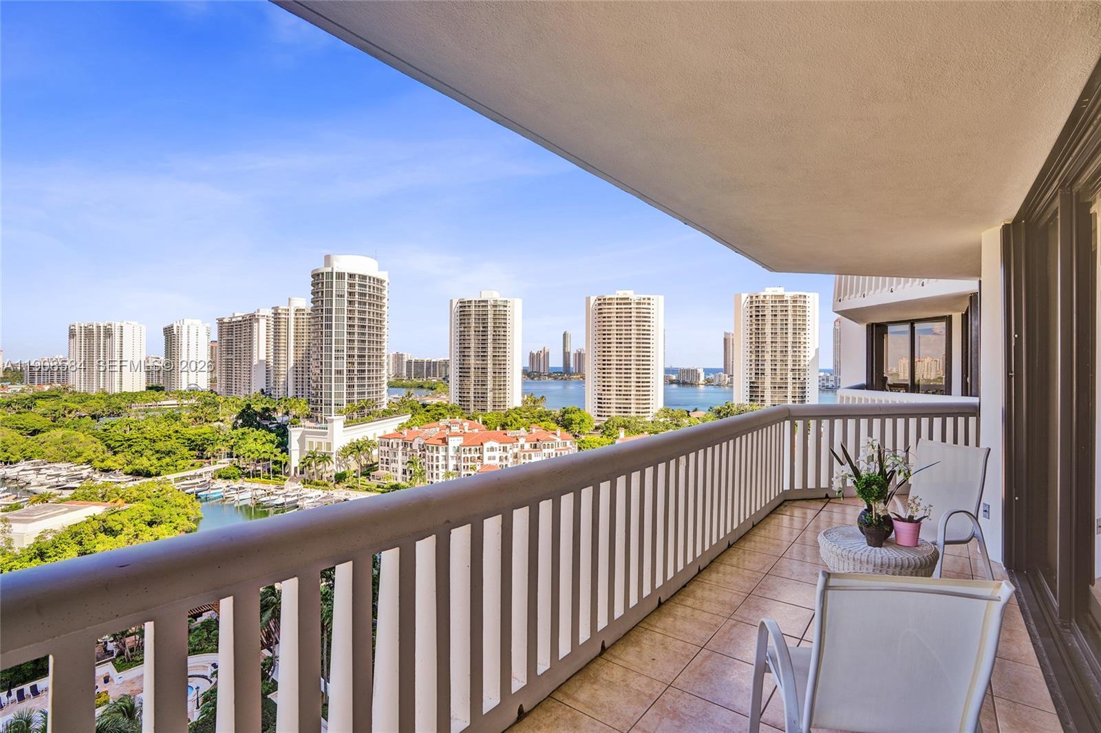 2000 ISL BLVD WILLIAMS IS - Residential