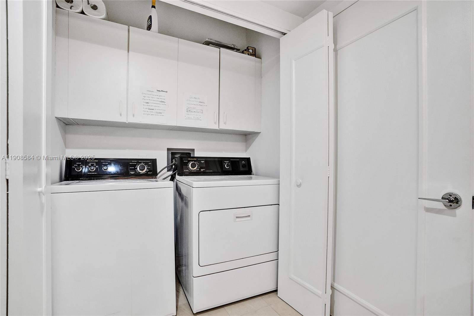 2000 ISL BLVD WILLIAMS IS - Residential