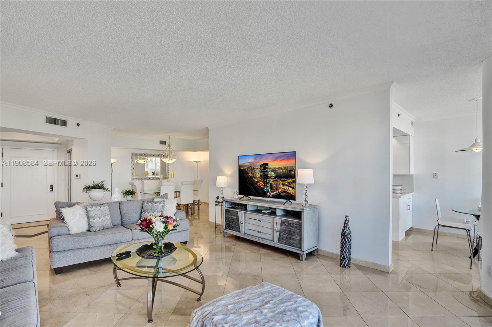 2000 ISL BLVD WILLIAMS IS - Residential