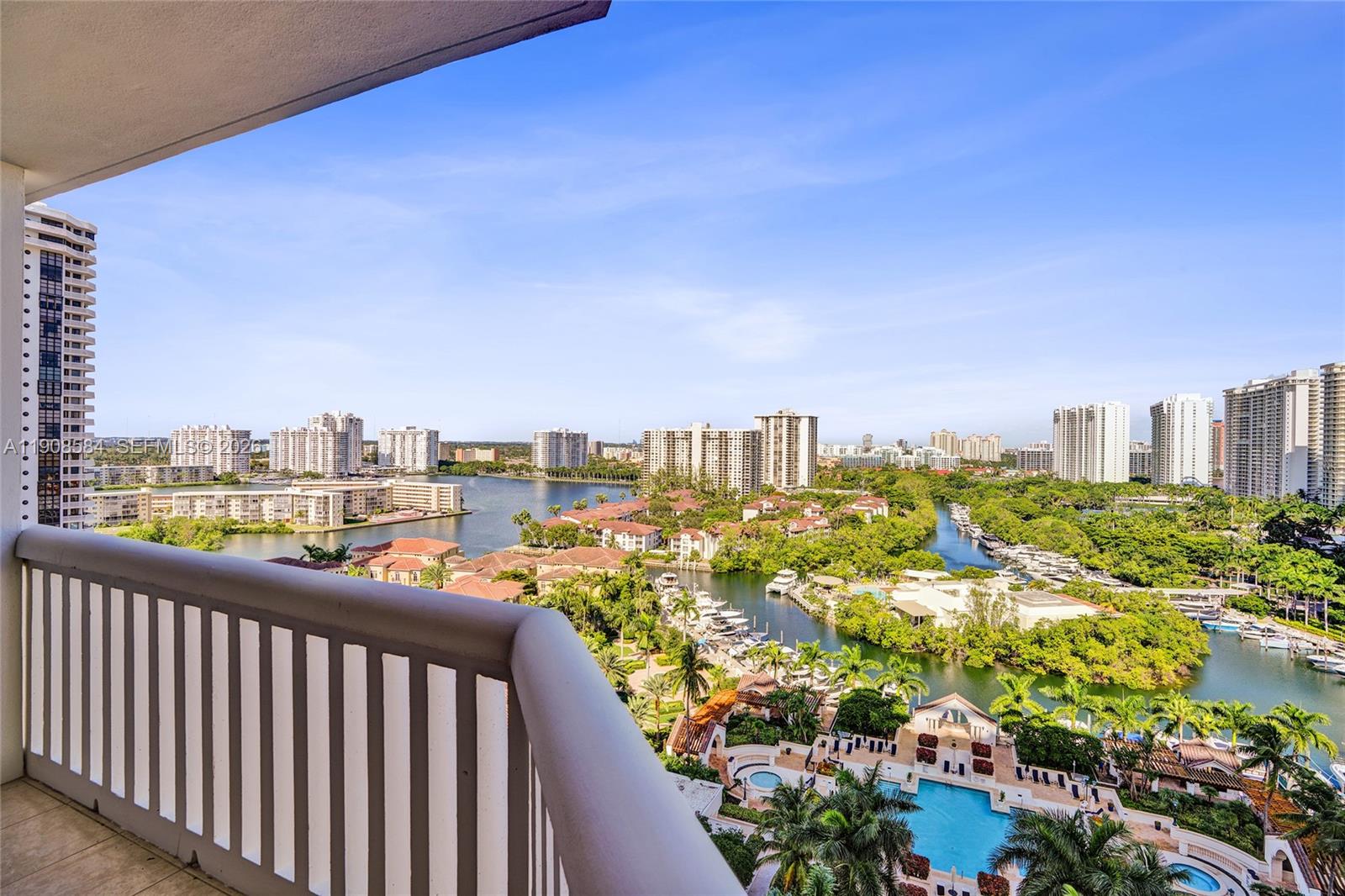 2000 ISL BLVD WILLIAMS IS - Residential
